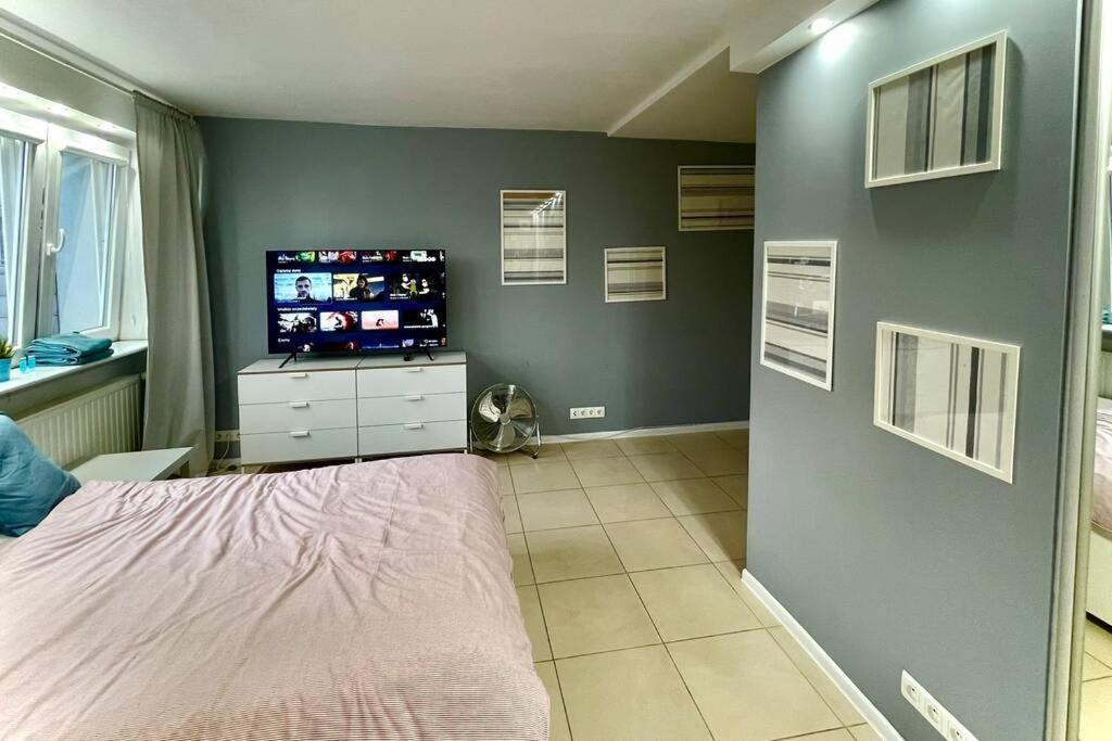 Gold 3 Metro X2 Wifi 300 Mbs 60'Tv Netflix Hbo Appletv+ Apartment Varşovia Exterior foto