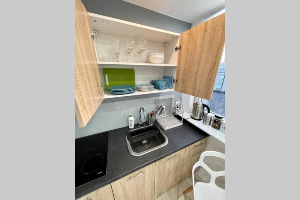 Gold 3 Metro X2 Wifi 300 Mbs 60'Tv Netflix Hbo Appletv+ Apartment Varşovia Exterior foto