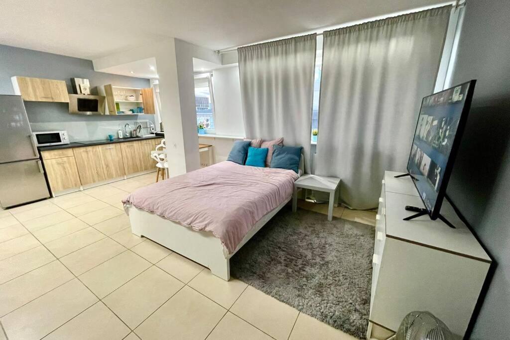 Gold 3 Metro X2 Wifi 300 Mbs 60'Tv Netflix Hbo Appletv+ Apartment Varşovia Exterior foto