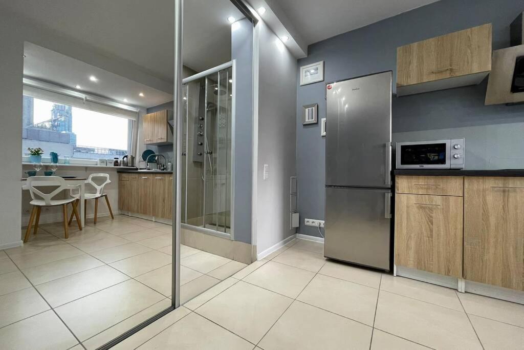 Gold 3 Metro X2 Wifi 300 Mbs 60'Tv Netflix Hbo Appletv+ Apartment Varşovia Exterior foto